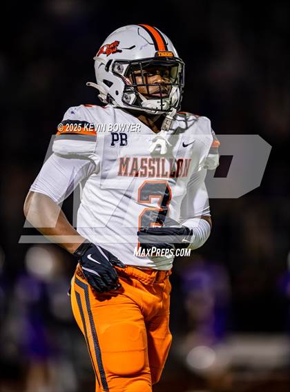 Thumbnail 1 in Washington @ St. Francis DeSales (OHSAA Div II Region 7 Semifinal) photogallery.