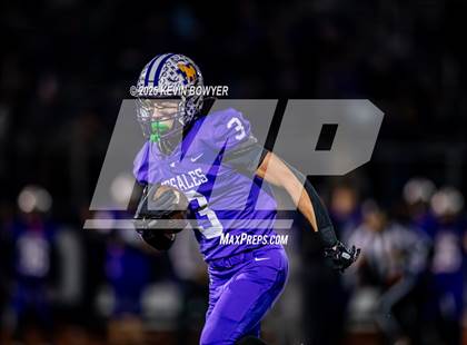 Thumbnail 2 in Washington @ St. Francis DeSales (OHSAA Div II Region 7 Semifinal) photogallery.