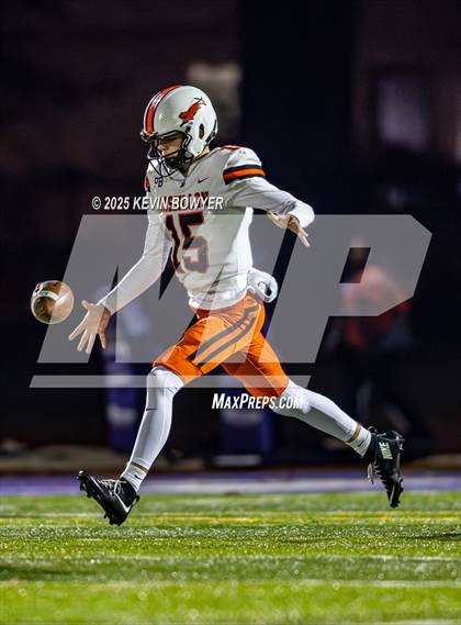 Thumbnail 1 in Washington @ St. Francis DeSales (OHSAA Div II Region 7 Semifinal) photogallery.