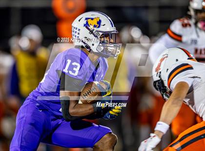 Thumbnail 3 in Washington @ St. Francis DeSales (OHSAA Div II Region 7 Semifinal) photogallery.