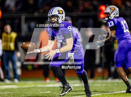 Thumbnail 2 in Washington @ St. Francis DeSales (OHSAA Div II Region 7 Semifinal) photogallery.
