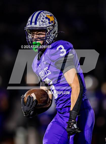 Thumbnail 2 in Washington @ St. Francis DeSales (OHSAA Div II Region 7 Semifinal) photogallery.