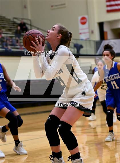 Thumbnail 3 in Reagan [Ronald] vs MacArthur [Douglas] photogallery.