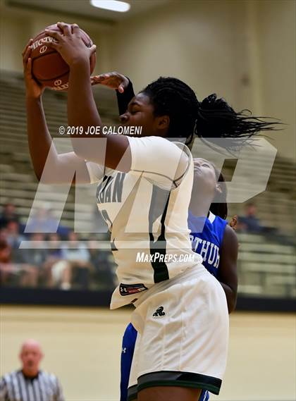 Thumbnail 1 in Reagan [Ronald] vs MacArthur [Douglas] photogallery.