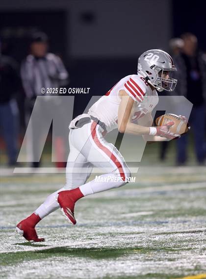 Thumbnail 1 in Ferndale vs. St. Vincent de Paul (CIF NCS D5 Final) photogallery.