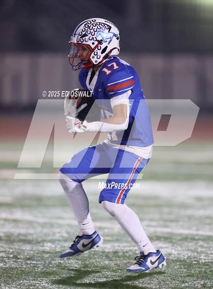 Thumbnail 1 in Ferndale vs. St. Vincent de Paul (CIF NCS D5 Final) photogallery.