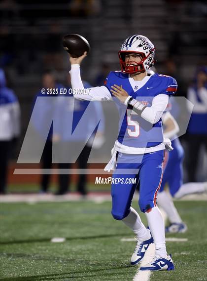 Thumbnail 2 in Ferndale vs. St. Vincent de Paul (CIF NCS D5 Final) photogallery.