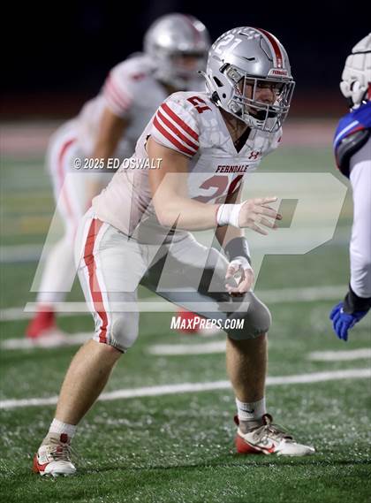 Thumbnail 1 in Ferndale vs. St. Vincent de Paul (CIF NCS D5 Final) photogallery.