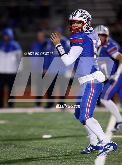 Thumbnail 1 in Ferndale vs. St. Vincent de Paul (CIF NCS D5 Final) photogallery.