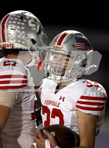Thumbnail 3 in Ferndale vs. St. Vincent de Paul (CIF NCS D5 Final) photogallery.