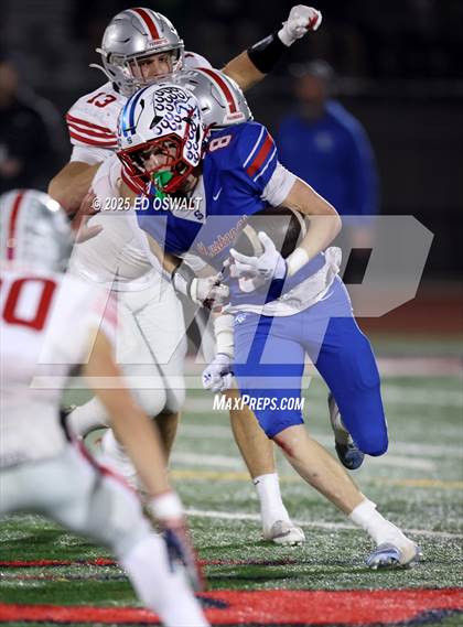 Thumbnail 1 in Ferndale vs. St. Vincent de Paul (CIF NCS D5 Final) photogallery.