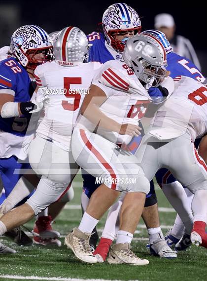 Thumbnail 1 in Ferndale vs. St. Vincent de Paul (CIF NCS D5 Final) photogallery.