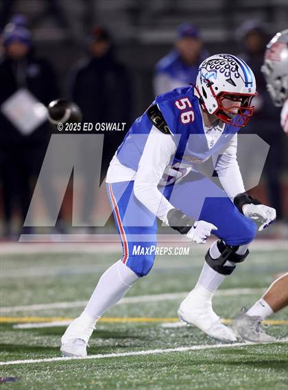 Thumbnail 3 in Ferndale vs. St. Vincent de Paul (CIF NCS D5 Final) photogallery.