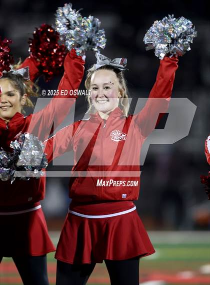 Thumbnail 1 in Ferndale vs. St. Vincent de Paul (CIF NCS D5 Final) photogallery.