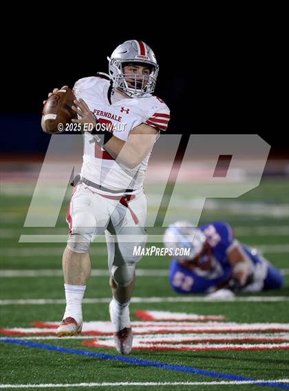 Thumbnail 3 in Ferndale vs. St. Vincent de Paul (CIF NCS D5 Final) photogallery.