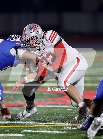 Thumbnail 3 in Ferndale vs. St. Vincent de Paul (CIF NCS D5 Final) photogallery.