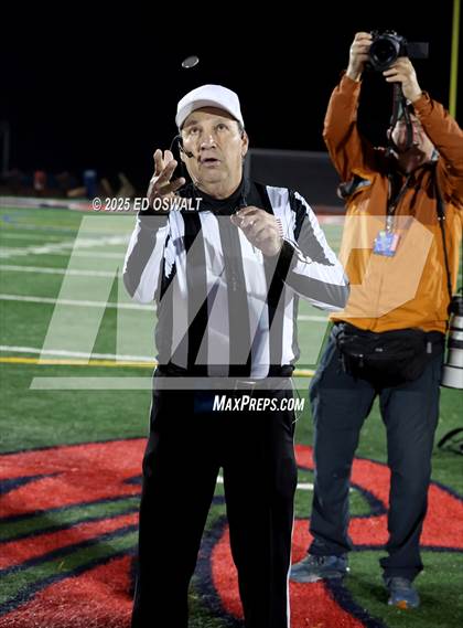 Thumbnail 3 in Ferndale vs. St. Vincent de Paul (CIF NCS D5 Final) photogallery.