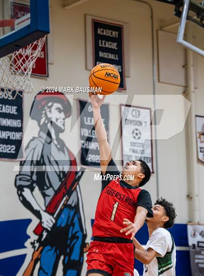 Thumbnail 1 in Nogales vs. Segerstrom photogallery.