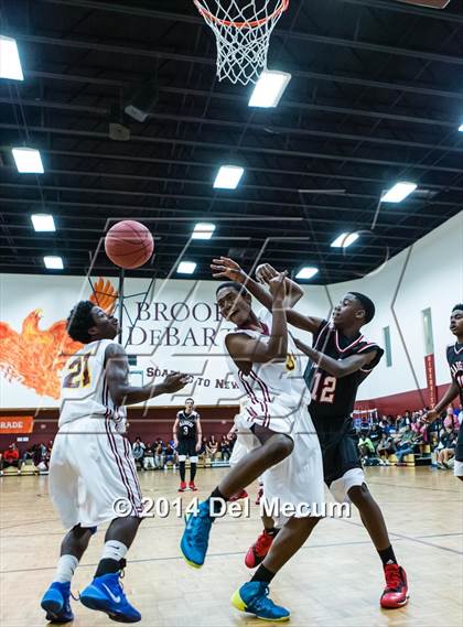Thumbnail 2 in Strawberry Crest @ Brooks DeBartolo Collegiate photogallery.