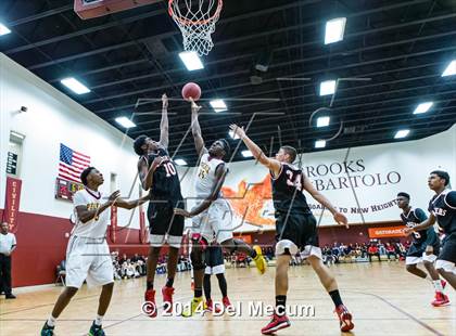 Thumbnail 3 in Strawberry Crest @ Brooks DeBartolo Collegiate photogallery.