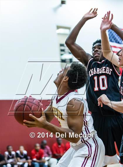 Thumbnail 1 in Strawberry Crest @ Brooks DeBartolo Collegiate photogallery.