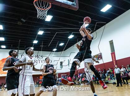 Thumbnail 3 in Strawberry Crest @ Brooks DeBartolo Collegiate photogallery.