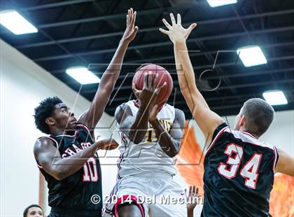 Thumbnail 2 in Strawberry Crest @ Brooks DeBartolo Collegiate photogallery.