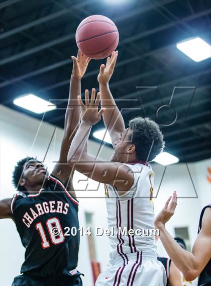 Thumbnail 1 in Strawberry Crest @ Brooks DeBartolo Collegiate photogallery.