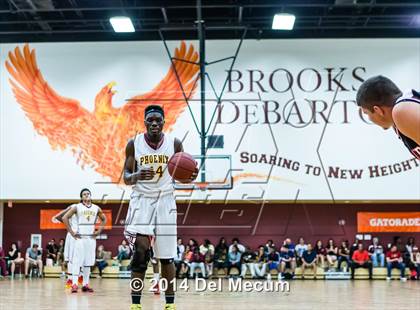 Thumbnail 2 in Strawberry Crest @ Brooks DeBartolo Collegiate photogallery.