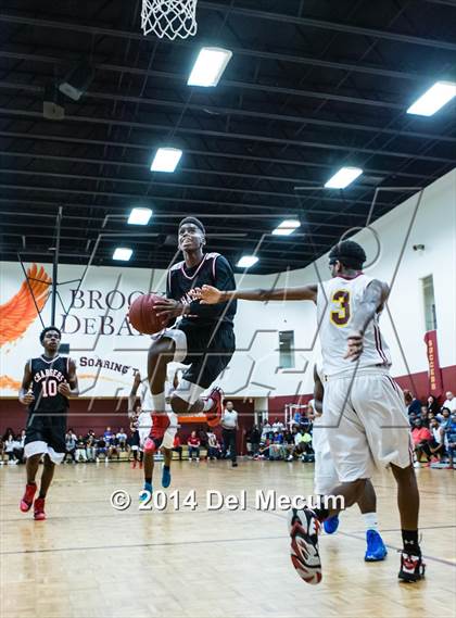 Thumbnail 2 in Strawberry Crest @ Brooks DeBartolo Collegiate photogallery.