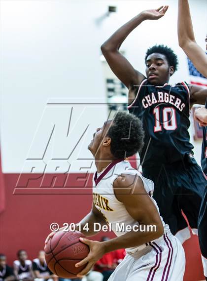 Thumbnail 2 in Strawberry Crest @ Brooks DeBartolo Collegiate photogallery.