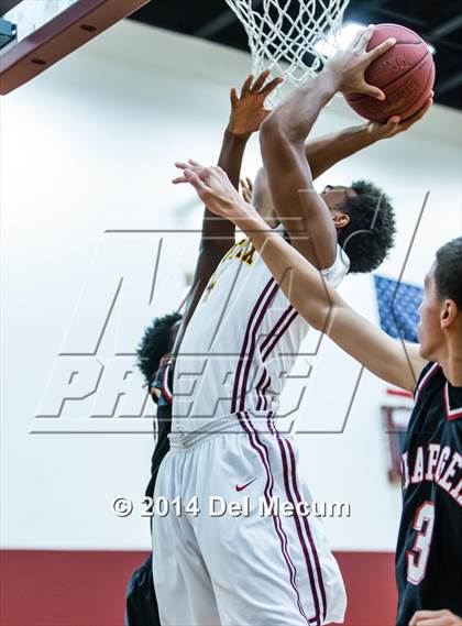 Thumbnail 2 in Strawberry Crest @ Brooks DeBartolo Collegiate photogallery.