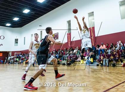 Thumbnail 3 in Strawberry Crest @ Brooks DeBartolo Collegiate photogallery.