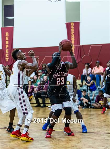 Thumbnail 2 in Strawberry Crest @ Brooks DeBartolo Collegiate photogallery.