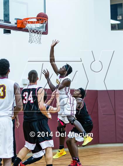 Thumbnail 1 in Strawberry Crest @ Brooks DeBartolo Collegiate photogallery.