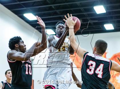 Thumbnail 1 in Strawberry Crest @ Brooks DeBartolo Collegiate photogallery.