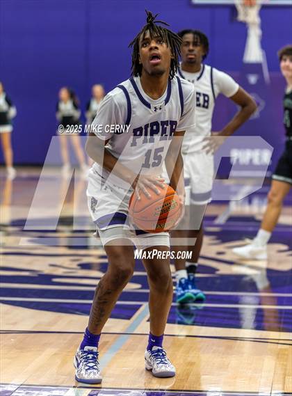 Thumbnail 2 in De Soto @ Piper (KSHSAA 5A Sub-State #2 Final) photogallery.
