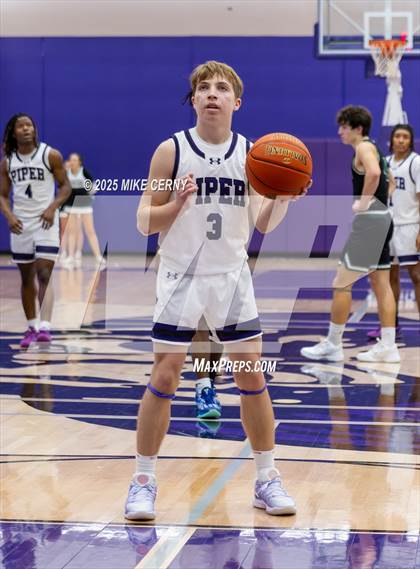 Thumbnail 1 in De Soto @ Piper (KSHSAA 5A Sub-State #2 Final) photogallery.