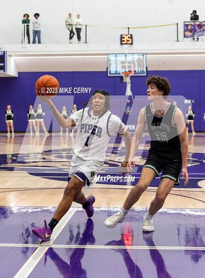 Thumbnail 1 in De Soto @ Piper (KSHSAA 5A Sub-State #2 Final) photogallery.