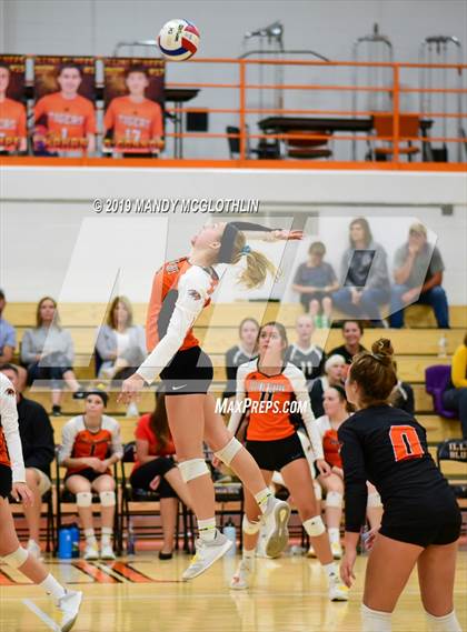 Thumbnail 1 in Astoria/VIT @ Illini Bluffs photogallery.