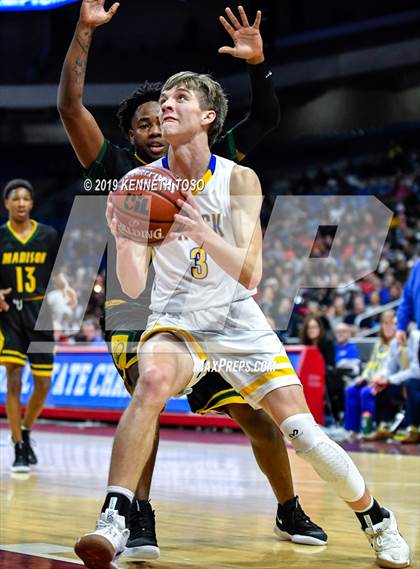 Thumbnail 3 in Brock vs. Madison (UIL 3A Final) photogallery.