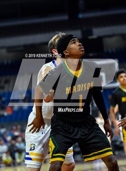 Thumbnail 2 in Brock vs. Madison (UIL 3A Final) photogallery.
