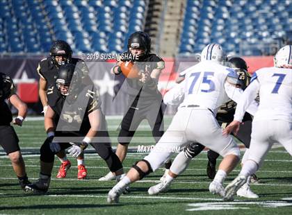 Thumbnail 2 in Bishop Fenwick vs. Ashland (MIAA D6 Final) photogallery.