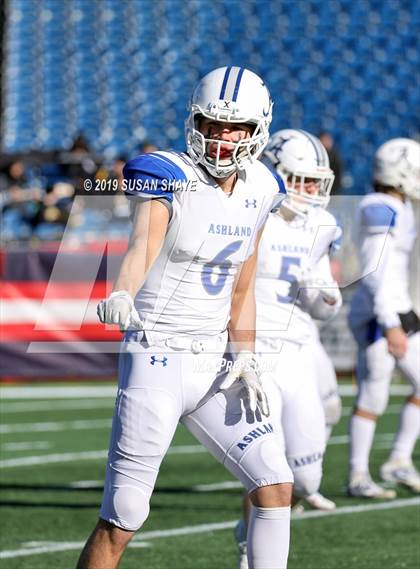Thumbnail 3 in Bishop Fenwick vs. Ashland (MIAA D6 Final) photogallery.