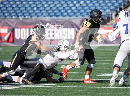 Thumbnail 2 in Bishop Fenwick vs. Ashland (MIAA D6 Final) photogallery.