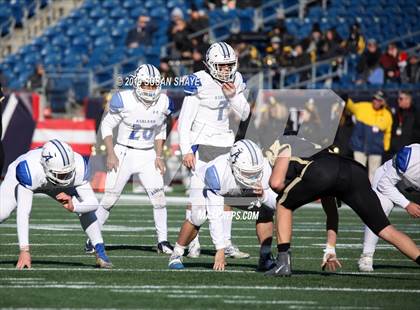 Thumbnail 2 in Bishop Fenwick vs. Ashland (MIAA D6 Final) photogallery.