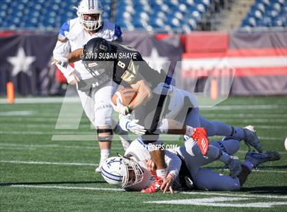 Thumbnail 2 in Bishop Fenwick vs. Ashland (MIAA D6 Final) photogallery.