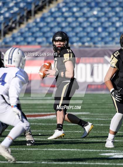 Thumbnail 3 in Bishop Fenwick vs. Ashland (MIAA D6 Final) photogallery.