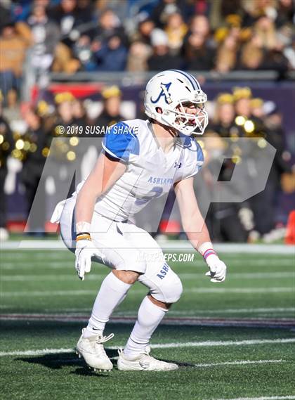Thumbnail 1 in Bishop Fenwick vs. Ashland (MIAA D6 Final) photogallery.