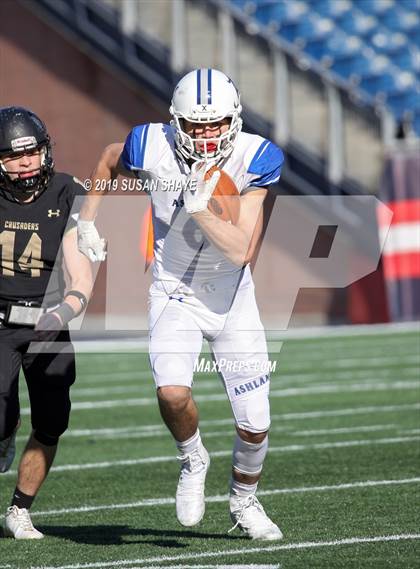 Thumbnail 1 in Bishop Fenwick vs. Ashland (MIAA D6 Final) photogallery.